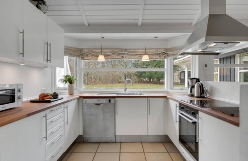 Hornbaek House | Cozy home in Hornbæk with kitchen