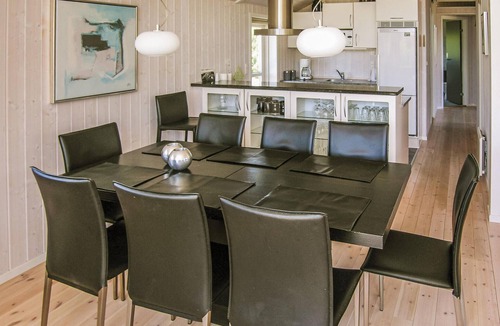 Ristinge House | Cozy home in Humble with WiFi