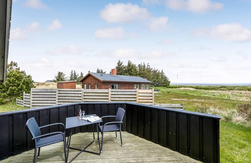 Nørre Lyngvig House | Cozy home in Hvide Sande with sauna