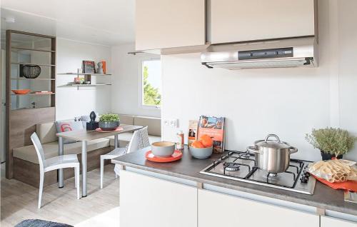 Argab House | Cozy Home In Hvide Sande With House A Panoramic View