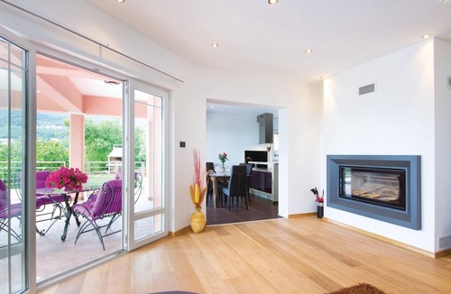 Veprinac House | Cozy home in Icici with sauna