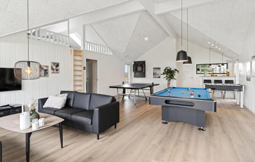 Bratten Strand House | Cozy Home In Jerup With Sauna