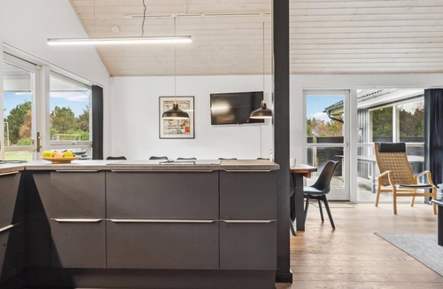 Bratten Strand House | Cozy home in Jerup with sauna