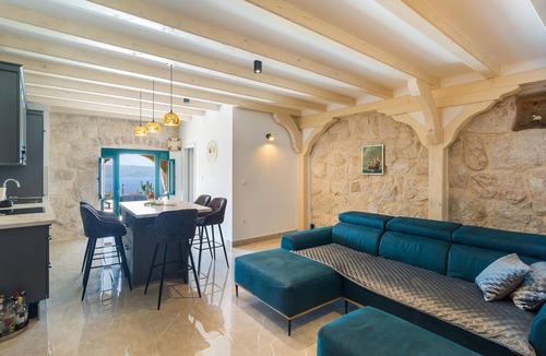 Jesenice House | Cozy home in Jesenice