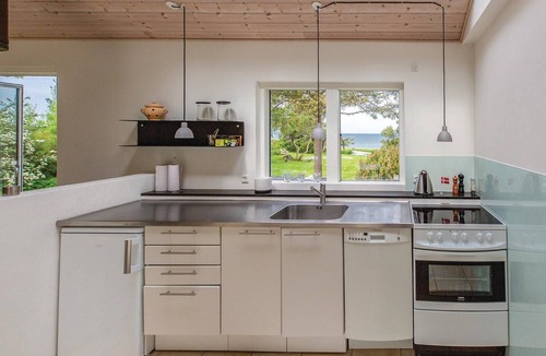 Kalundborg House | Cozy home in Kalundborg with house sea view
