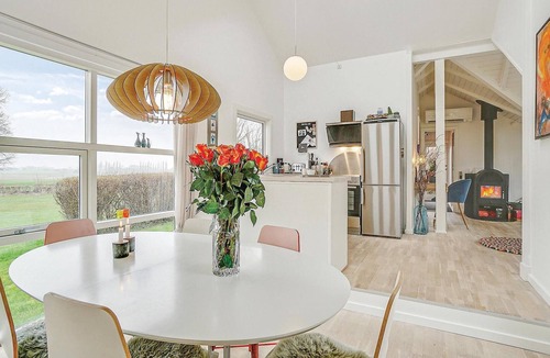 Karrebksminde House | Cozy home in Karrebæksminde with WiFi
