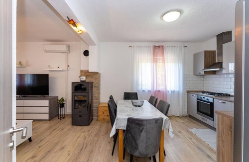 Krusevo House | Cozy home in Krusevo with house sea view