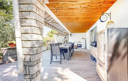 Lamotte-du-Rhone House | Cozy Home In Lamotte Du Rhone