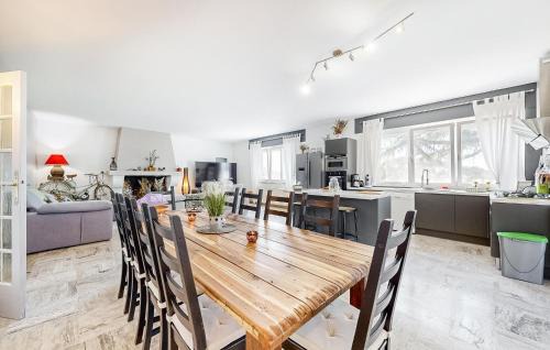 Lamotte-du-Rhone House | Cozy Home In Lamotte Du Rhone
