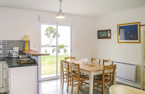 Lanmodez House | Cozy home in Lanmodez with WiFi