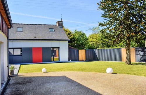 Le Vieux-Bourg House | Cozy home in Le Vieux-Bourg