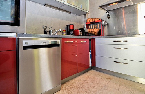 Le Pontet House | Cozy home in Le Pontet