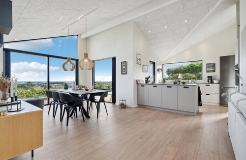 Lemvig House | Cozy home in Lemvig with house sea view