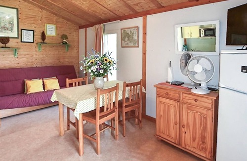 Les Tourrettes House | Cozy home in Les Tourrettes with swimming pool