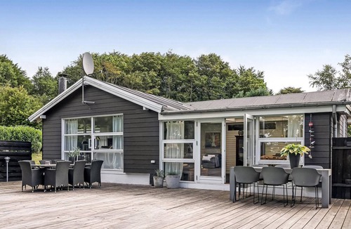 Logstrup House | Cozy home in Løgstrup with WiFi