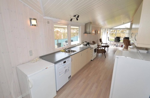 Nr. Lyngby Strand House | Cozy home in Løkken with kitchen