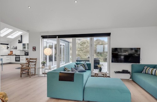 Grønhøj House | Cozy home in Løkken with house sea view