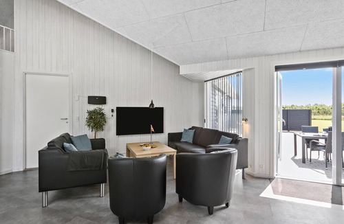 Nr. Lyngby House | Cozy home in Løkken with WiFi