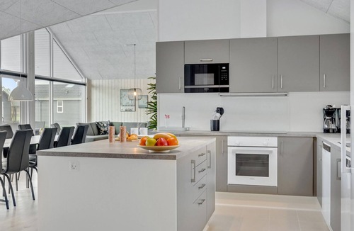 Nr. Lyngby House | Cozy home in Løkken with sauna
