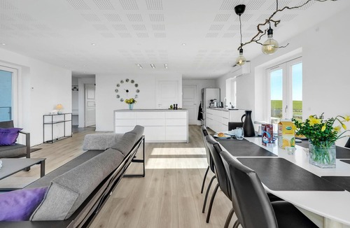 Lundby House | Cozy home in Lundby with house sea view