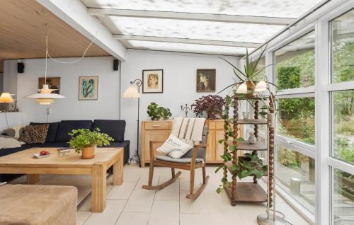 Lundby House | Cozy Home In Lundby With Wifi