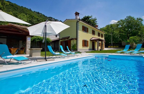Dolenja Vas House | Cozy home in Lupoglav