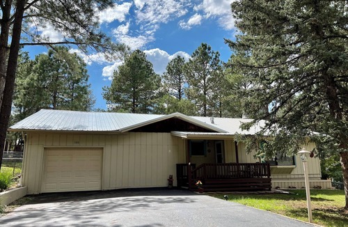 Ruidoso House | Cozy home in Mid-town Ruidoso. Enjoy the pool table and Hot tub.