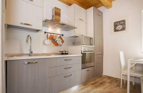 Rakotule House | Cozy home in Motovun with WiFi