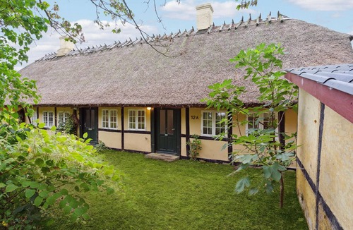 Naestved House | Cozy home in Næstved with kitchen