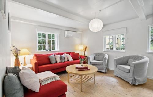 Naestved House | Cozy Home In Næstved With Kitchen