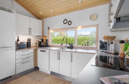Knubbeløkke House | Cozy home in Nakskov with kitchen