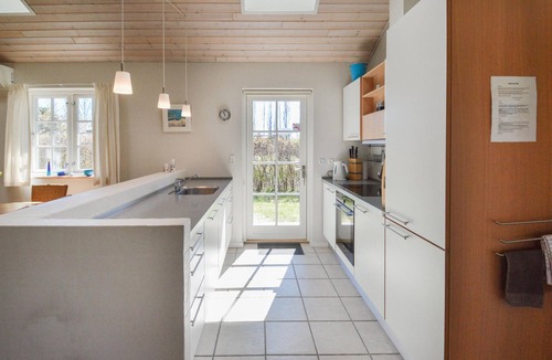 Knubbeløkke House | Cozy home in Nakskov with WiFi