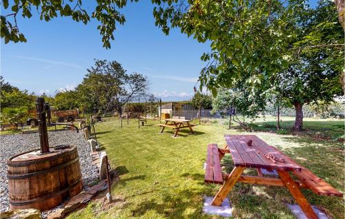 Neuilly-le-Vendin House | Cozy Home In Neuilly Le Vendin With Wifi