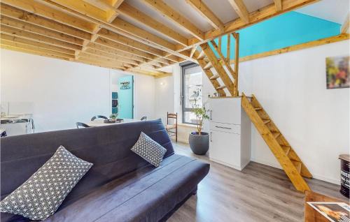 Neuilly-le-Vendin House | Cozy Home In Neuilly Le Vendin With Wifi
