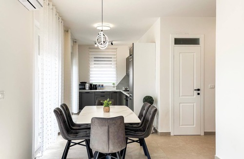 Nedescina House | Cozy home in Nedescina