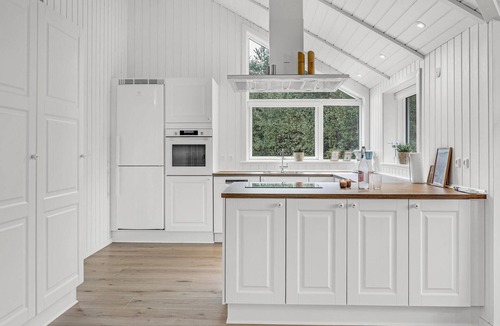 Balka House | Cozy home in Nexø with kitchen