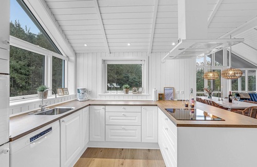 Balka House | Cozy home in Nexø with kitchen