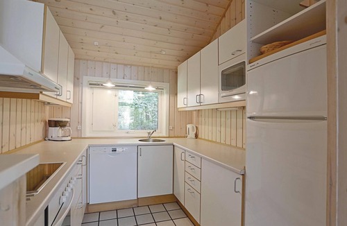 Bedegaard House | Cozy home in Nexø with sauna