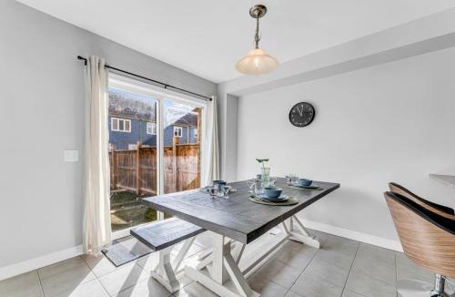 Thorold House | Cozy Home in Niagara 10 mins from Falls and Brock