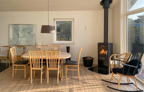 Hoensinge House | Cozy Home In Nykøbing Sj With House Sea View