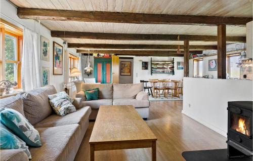 Nykobing Mors House | Cozy Home In Nykøbing M With Kitchen