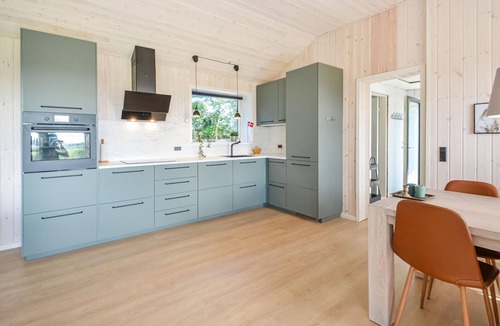 Ronbjerg House | Cozy home in øster assels with WiFi