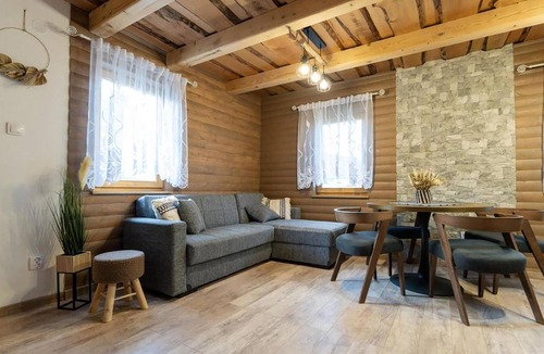 Otocac House | Cozy home in Otocac with house a panoramic view