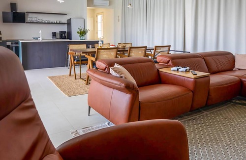 Susica House | Cozy home in Otok Babac with private swimming pool, can be inside or outside