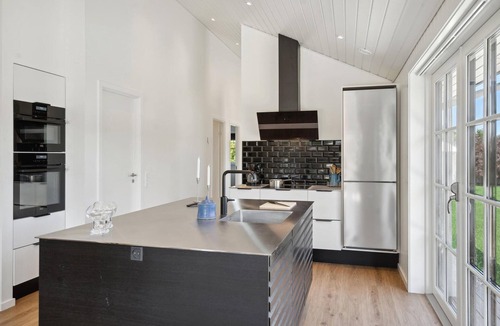 Hasmark Strand House | Cozy home in Otterup with WiFi