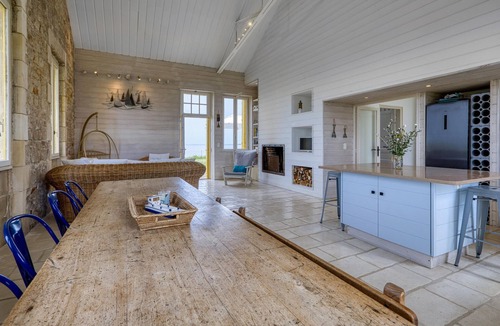 Port-des-Barques House | Cozy home in Port-des-Barques with house sea view