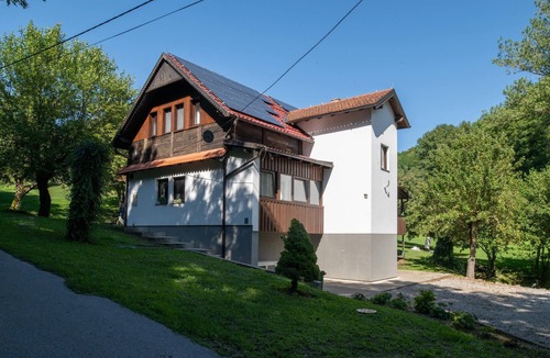 Petrinja House | Cozy home in Petrinja with house a panoramic view