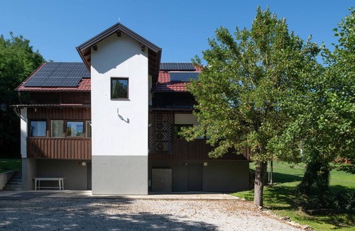 Petrinja House | Cozy home in Petrinja with house a panoramic view