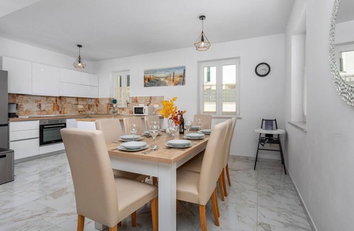 Pinezici House | Cozy home in Pinezici with WiFi
