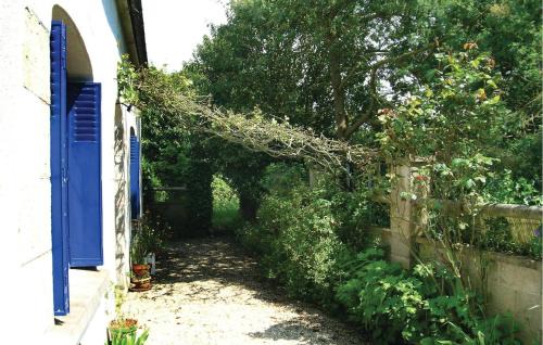 Plourivo House | Cozy Home In Plourivo With Kitchen